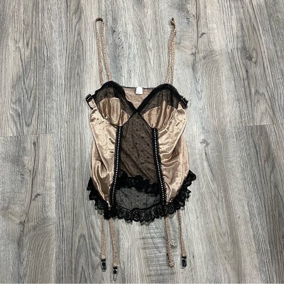 Tops - Elegant Black and Tan Lace Bustier